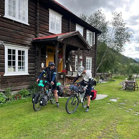 Sevletunet And Bed & Breakfast 4*