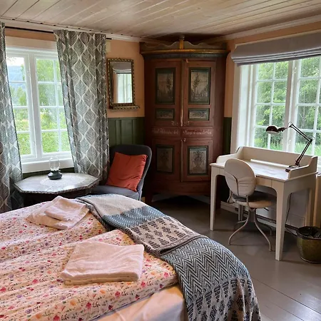 Sevletunet And Bed & Breakfast 4*