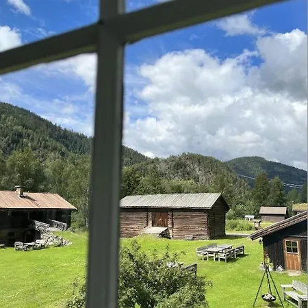 Sevletunet And Bed & Breakfast 4*