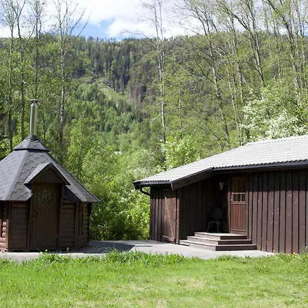 לינה וארוחת בוקר Sevletunet And Rodberg
