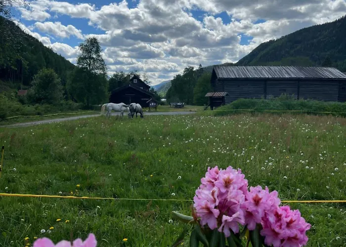 Sevletunet And Bed & Breakfast Rodberg