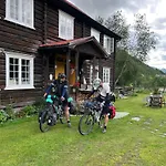 Sevletunet And Bed and Breakfast 4*