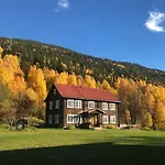Sevletunet And Bed and Breakfast 4*